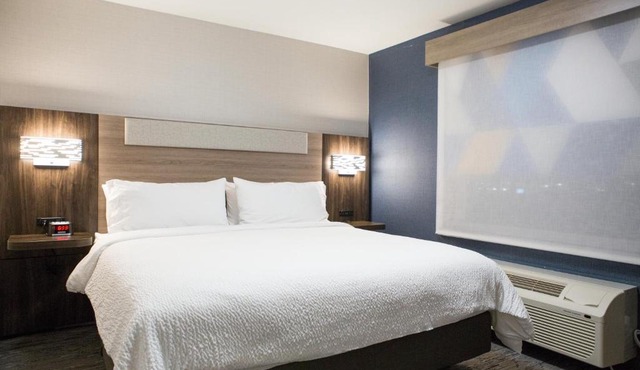 Holiday Inn Express & Suites Prince Albert - South by IHG