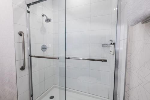 Holiday Inn Express Calgary South by IHG