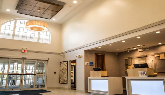 Holiday Inn Express Columbus-Dublin by IHG