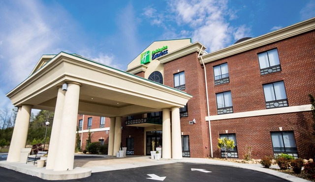 Holiday Inn Express Dayton, an IHG Hotel