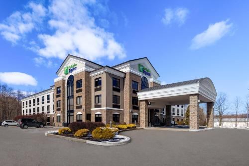 Holiday Inn Express Grove City - Premium Outlet Mall by IHG