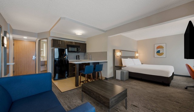 Holiday Inn Express Hampton - Coliseum Central by IHG