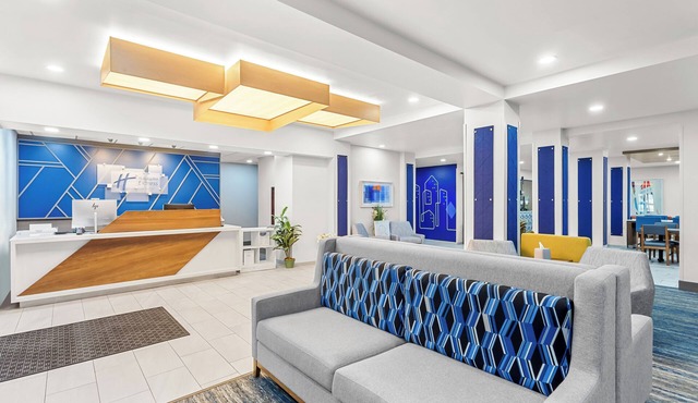 Holiday Inn Express Hotel & Suites Cross Lanes by IHG