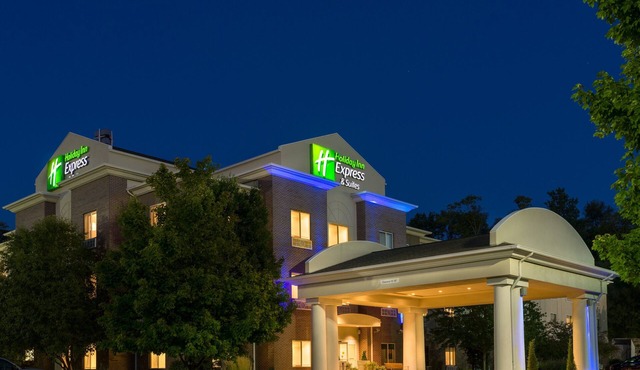 Holiday Inn Express Hotel & Suites Independence-Kansas City by IHG