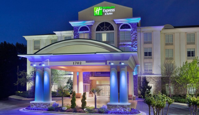 Holiday Inn Express Hotel & Suites Phenix City - Columbus by IHG