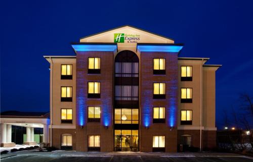 Holiday Inn Express Hotel & Suites Cleveland-Richfield by IHG