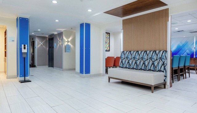 Holiday Inn Express Hotel & Suites Memphis/Germantown by IHG