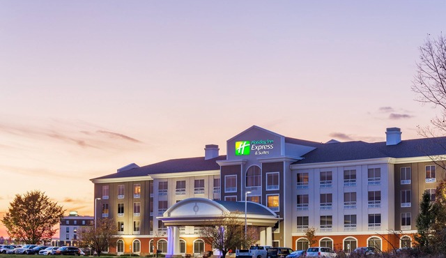 Holiday Inn Express Hotel & Suites Rockford-Loves Park by IHG