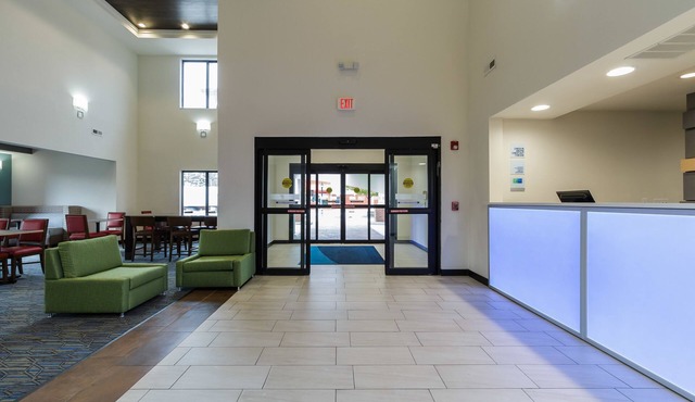 Holiday Inn Express Hotel & Suites South Bend by IHG