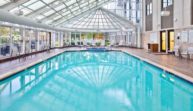 Holiday Inn Express Hotel & Suites Belleville by IHG