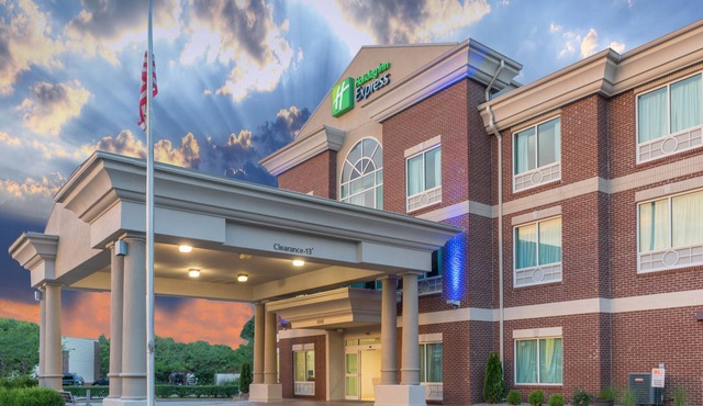 Holiday Inn Express Hotel & Suites Frankfort by IHG