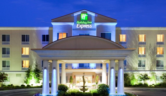 Holiday Inn Express Hotel & Suites Concord by IHG