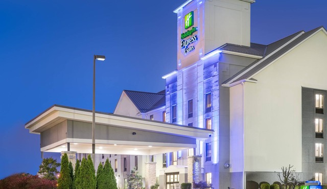 Holiday Inn Express Hotel & Suites Louisville East by IHG