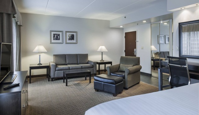 Holiday Inn Express Hotel and Suites Laurel by IHG