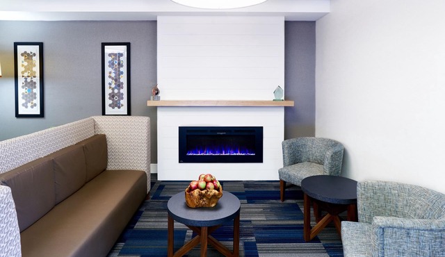 Holiday Inn Express Hotel & Suites Airport Dieppe by IHG