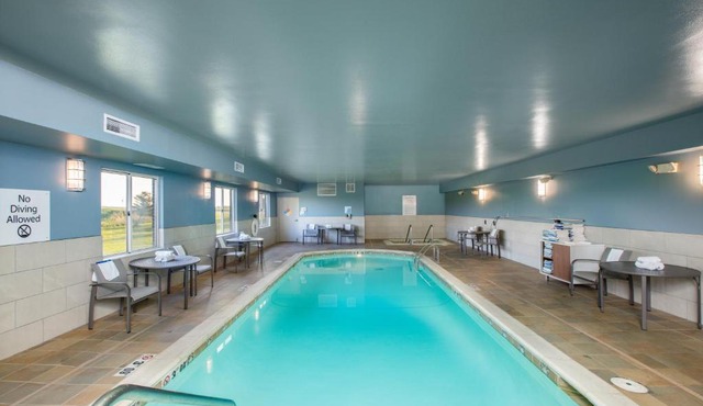 Holiday Inn Express Hotel & Suites Altoona-Des Moines by IHG
