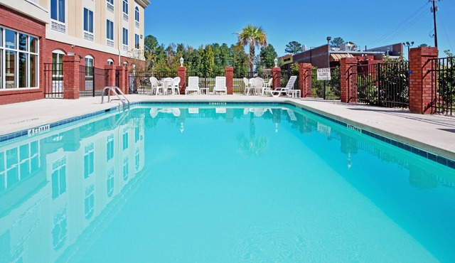 Holiday Inn Express Hotel & Suites Camden-I20 (Hwy 521) by IHG