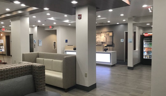 Holiday Inn Express Hotel & Suites Canton by IHG