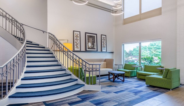 Holiday Inn Express Hotel & Suites Chicago-Midway Airport by IHG