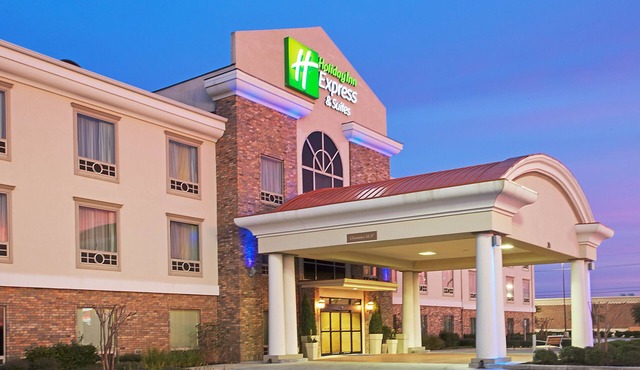 Holiday Inn Express Hotel & Suites Conroe I-45 North by IHG