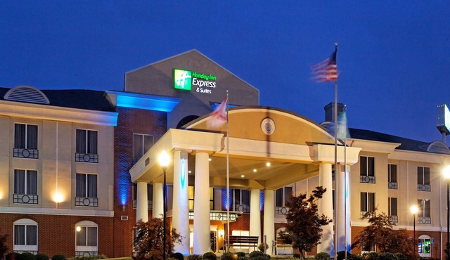 Holiday Inn Express Hotel & Suites Cullman by IHG