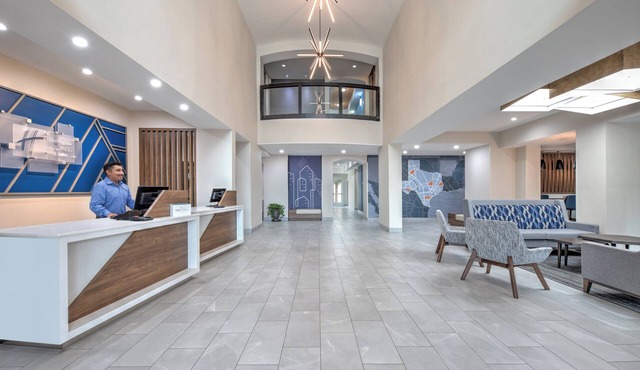 Holiday Inn Express Hotel & Suites DALLAS WEST by IHG