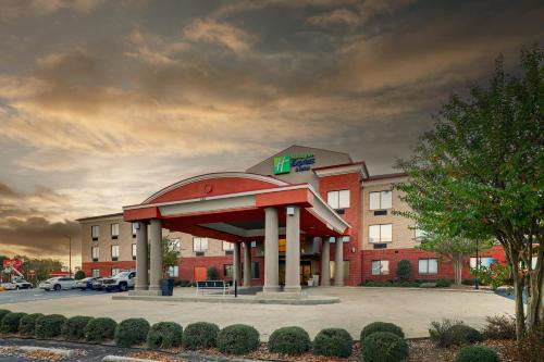 Holiday Inn Express Hotel & Suites- Gadsden by IHG