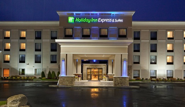 Holiday Inn Express Hotel & Suites Malone by IHG
