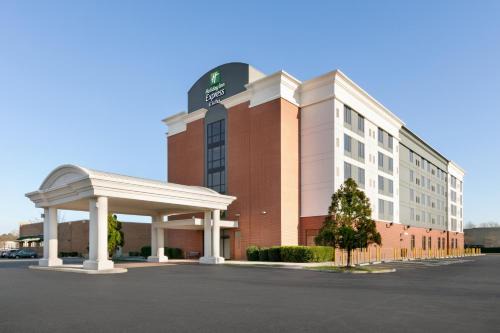 Holiday Inn Express Hotel & Suites Norfolk Airport by IHG