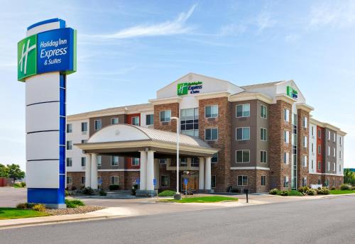 Holiday Inn Express Hotel & Suites Ontario by IHG
