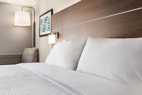 Holiday Inn Express Hotel & Suites Anniston/Oxford by IHG