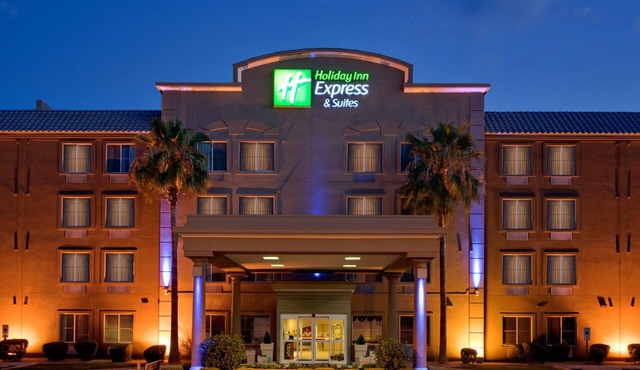 Holiday Inn Express Hotel & Suites PEORIA NORTH - GLENDALE by IHG
