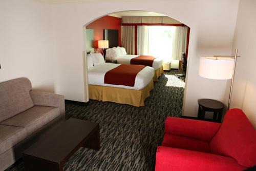 Holiday Inn Express Hotel & Suites - Sumter by IHG