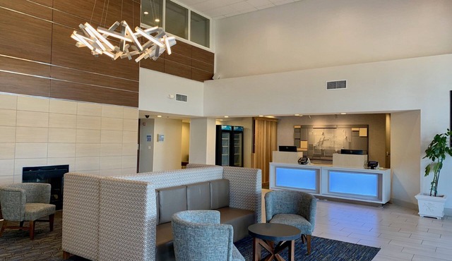 Holiday Inn Express Hotel & Suites Tracy by IHG