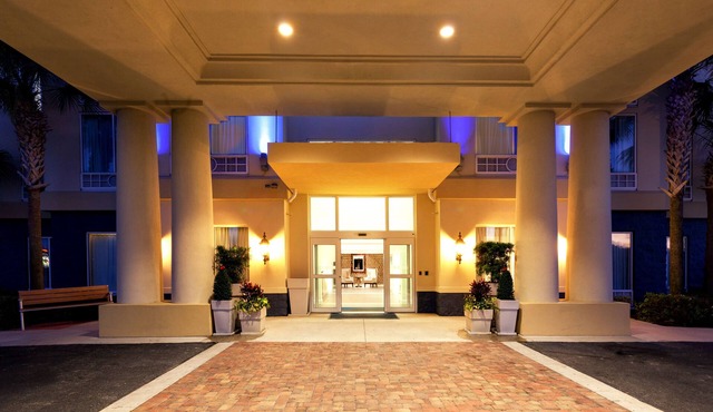 Holiday Inn Express Hotel and Suites Arcadia by IHG