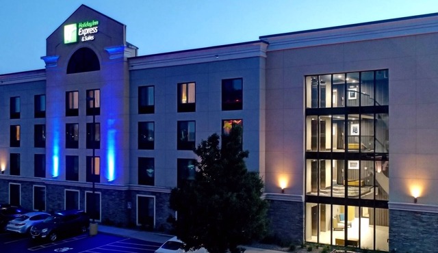Holiday Inn Express Hotel & Suites Batavia - Darien Lake by IHG