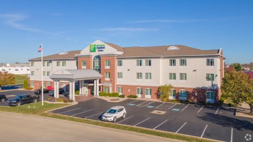 Holiday Inn Express Hotel & Suites Cincinnati-Blue Ash by IHG