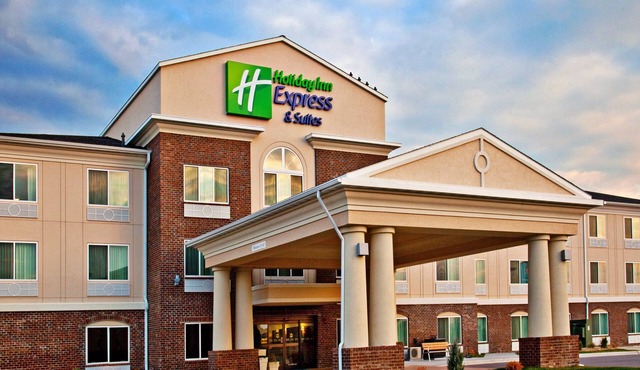 Holiday Inn Express Hotel & Suites Dubuque by IHG