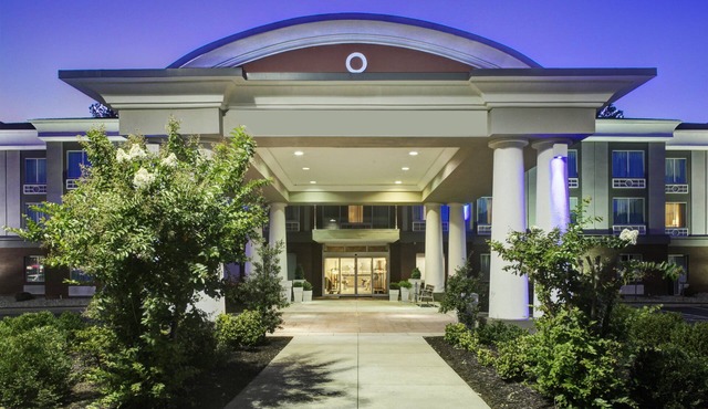 Holiday Inn Express Hotel & Suites Emporia by IHG