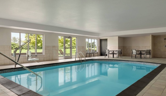 Holiday Inn Express Hotel & Suites NORTH FREMONT by IHG