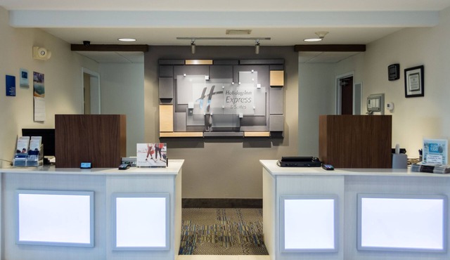 Holiday Inn Express Hotel & Suites Muskogee by IHG