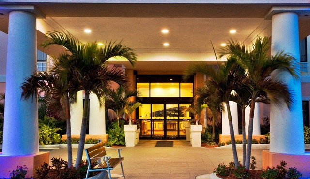Holiday Inn Express Hotel & Suites Lake Okeechobee by IHG
