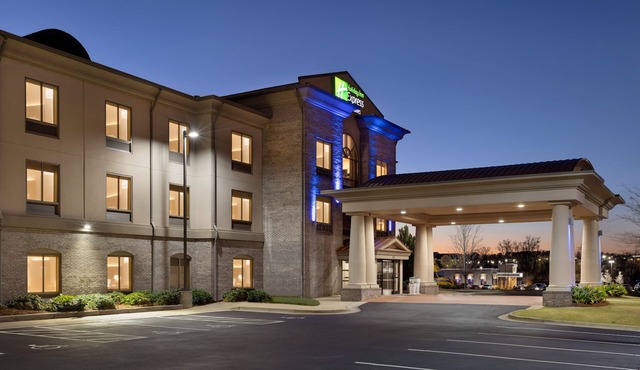 Holiday Inn Express Hotel and Suites of Opelika/Auburn by IHG