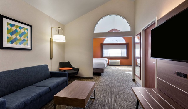 Holiday Inn Express Hotel & Suites Oroville Lake by IHG