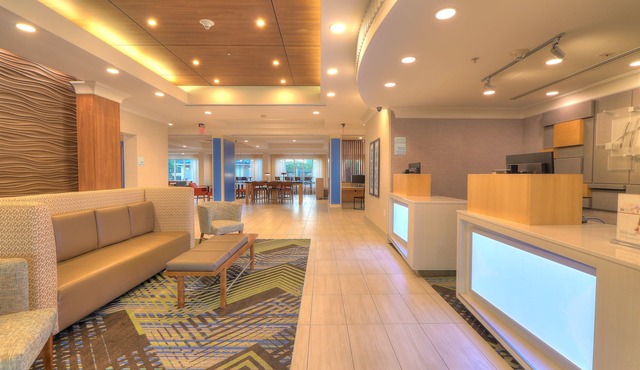 Holiday Inn Express Hotel & Suites Mobile/Saraland by IHG