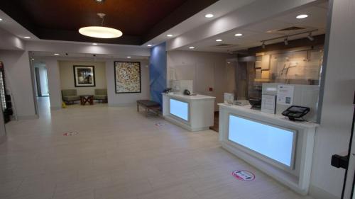 Holiday Inn Express Hotel & Suites Somerset Central by IHG