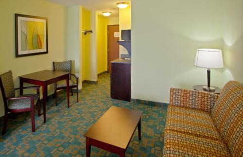 Holiday Inn Express Hotel & Suites Thornburg-S. Fredericksburg by IHG