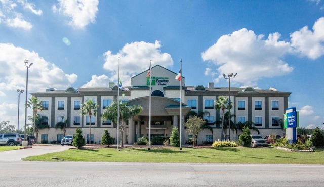 Holiday Inn Express Houston-Alvin by IHG