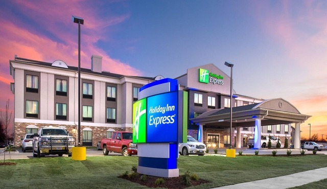 Holiday Inn Express Hutchinson by IHG