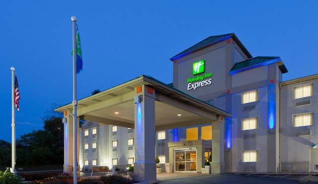 Holiday Inn Express Irwin (PA TPK Exit 67) by IHG